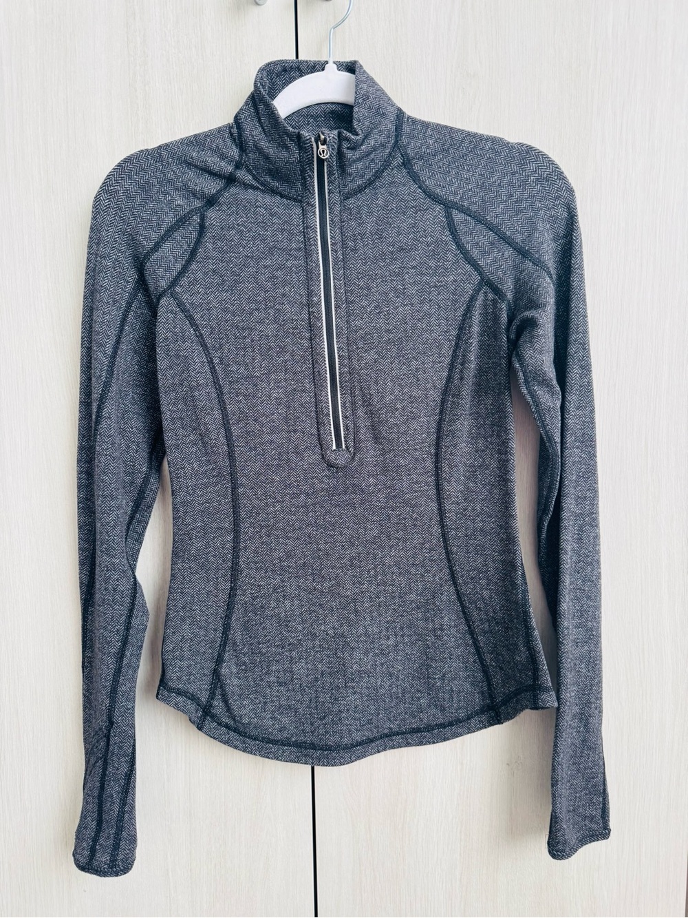 lululemon athletica Heathered Gray Quarter-Zip Performance Top Sz 4